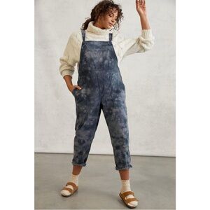 Anthropologie x Pilcro The Wanderer Relaxed Tie Dye Overalls Blue | Size 25